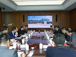 The Under Secretary for Transport and Housing, Dr Raymond So Wai-man, and the HKMPB delegation continued their visit on 4 December. Photo shows Dr So (fourth left) meeting with the Mr. Gong Xiqian, Deputy Managing Director of the China Shipowners Mutual Assurance Association to exchange views on maritime insurance.