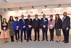 The Secretary for Transport and Housing, Professor Anthony Cheung Bing-leung with the Hong Kong Maritime and Port Board (HKMPB) delegation, representatives of the Cass Business School and other speakers of the seminar in London.
