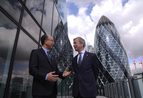 The Secretary for Transport and Housing and Chairman of the Hong Kong Maritime and Port Board, Mr Frank Chan Fan (left) lunch with Chairman of Maritime London, Lord Jeffrey Mountevans (right) before the Memorandum of Understanding (MoU) signing ceremony.